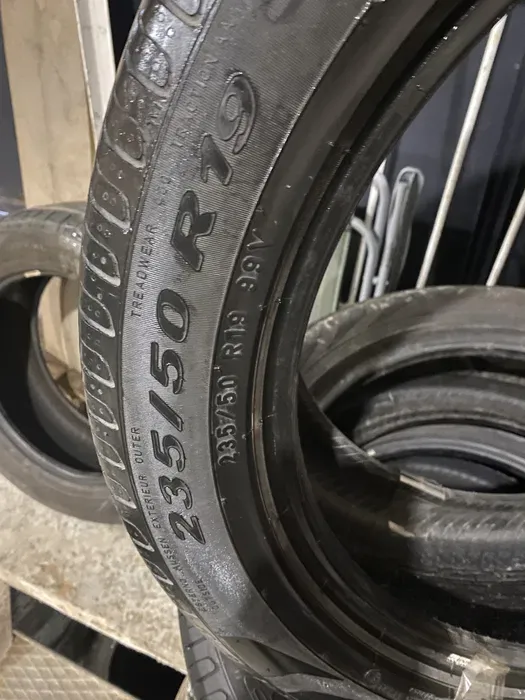 235/50 r19 Pirelli Scorpion комплект шин летних