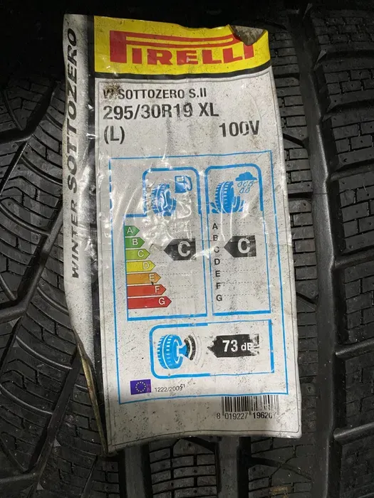 295/30 R19 Xl Pirelli Sottozero НОВАЯ пара шин зимних.