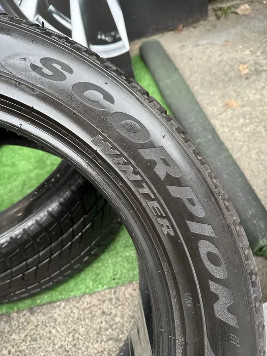 315/40 R21 Pirelli Scorpion 21г пара шин зимних.