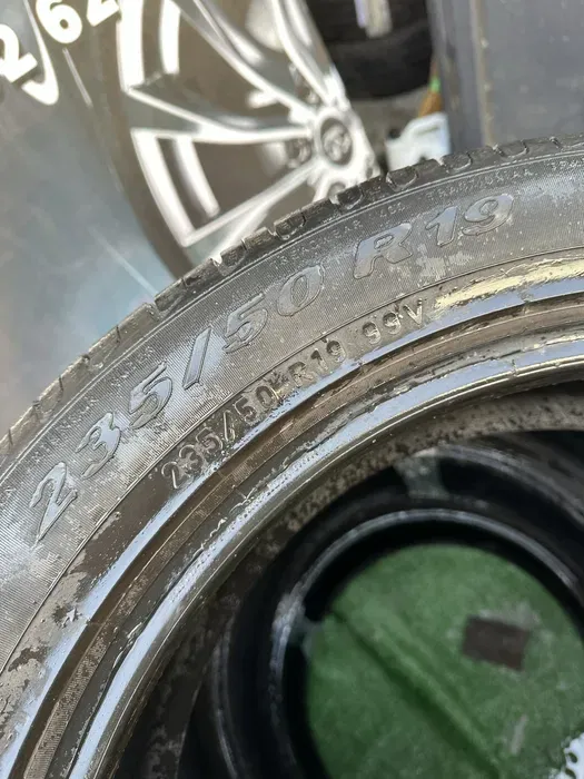 235/50 R19 Pirelli Scorpion 19г комплект шин летних.