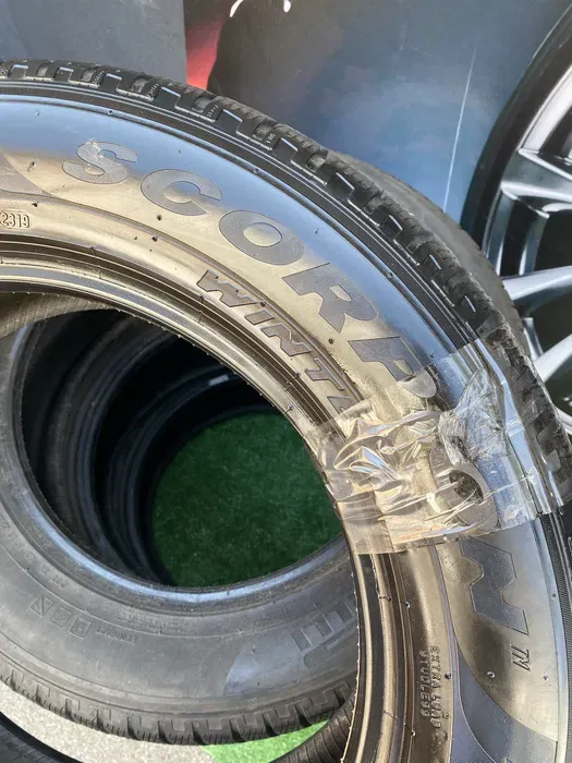 235/60 R18 Pirelli Scorpion 19г комплект шин зимних