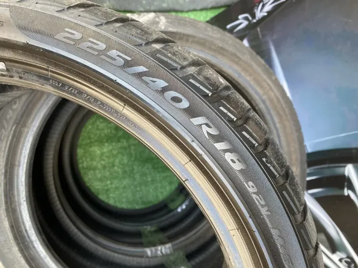 225/40 R18 Pirelli Sottozero 20г комплект шин зимних