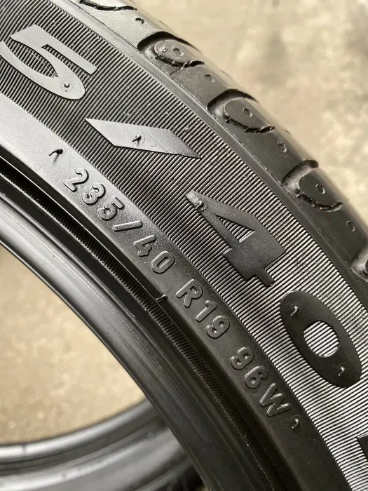 235/40 R19 Pirelli Cinturato P7 пара шин летних