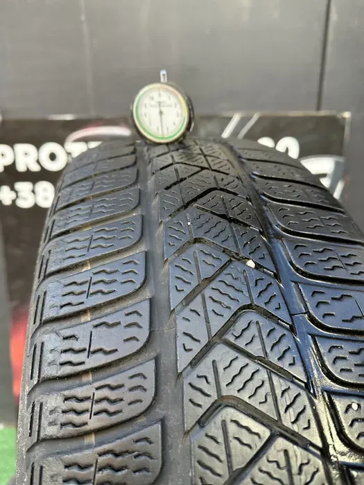 215/55 R17 Pirelli Sottozero 20г комплект шин зимних.