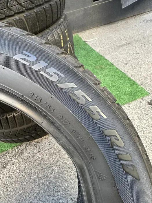 215/55 R17 Pirelli Sottozero 20г комплект шин зимних.
