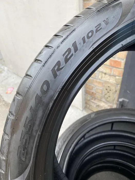 255/40 R21 Pirelli P Zero 19г комплект шин летних