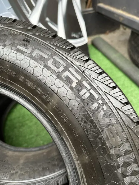 235/65 R16C Sportiva Van 22г пара шин всесезонных.
