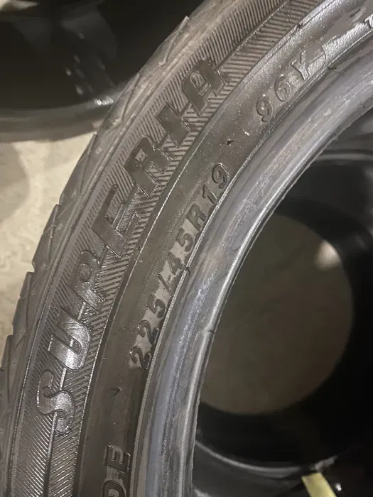 225/45 R19 Superia 21год пара шин летних