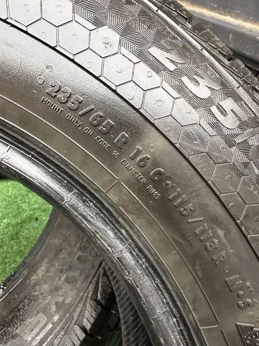 235/65 R16C Sportiva Van 22г пара шин всесезонных.