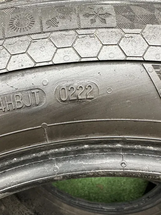 235/65 R16C Sportiva Van 22г пара шин всесезонных.