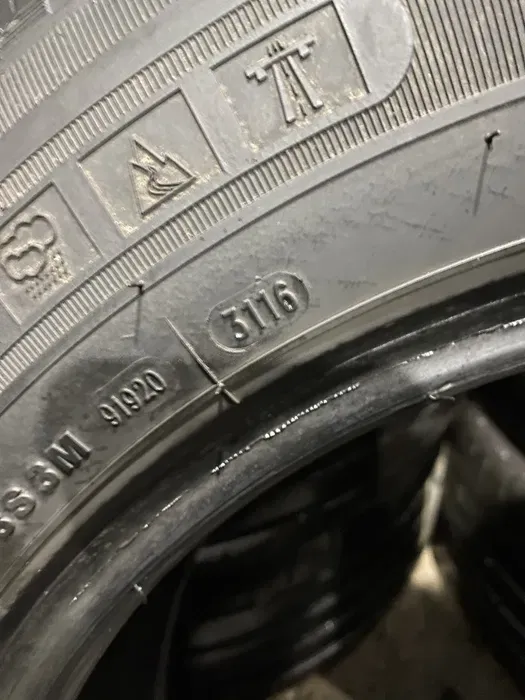 205/65 R16C Starmaxx пара шин всесезонных