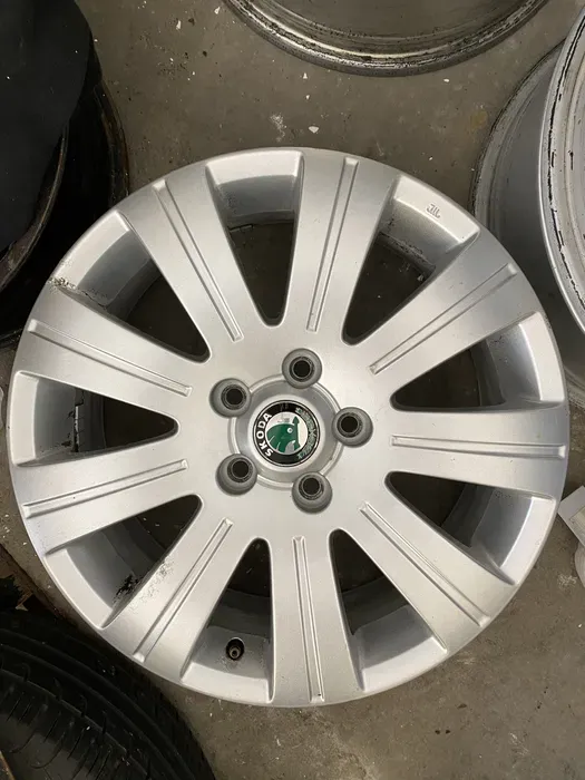 Skoda r17 5/112 , ет 45 комплект дисков.