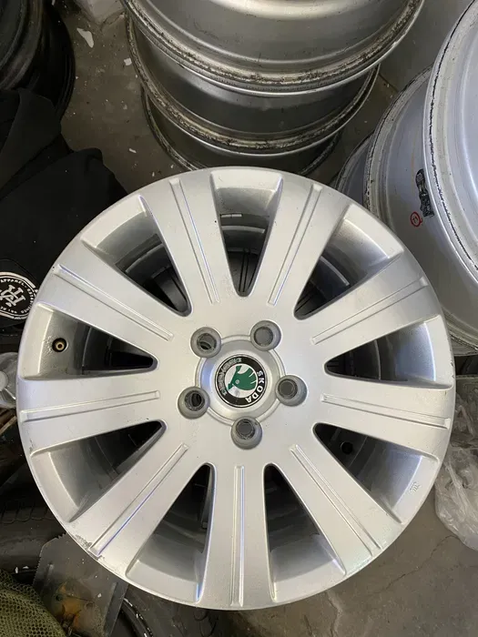 Skoda r17 5/112 , ет 45 комплект дисков.