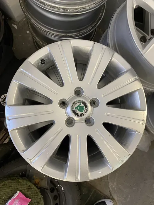 Skoda r17 5/112 , ет 45 комплект дисков.
