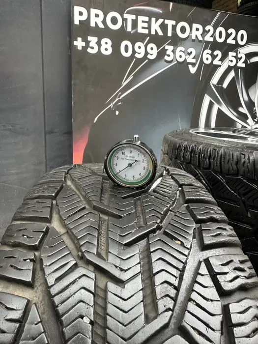 225/40 R18 Tigar 21г комплект шин зимних.