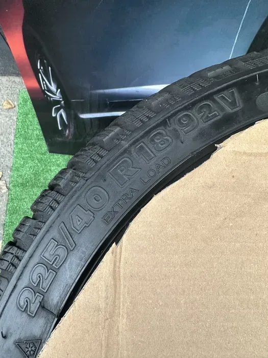 225/40 R18 Tigar 21г комплект шин зимних.