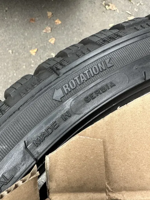 225/40 R18 Tigar 21г комплект шин зимних.