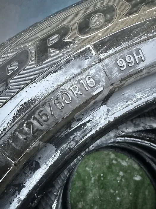 215/60 R16 Toyo SnowProx комплект шин зимних.