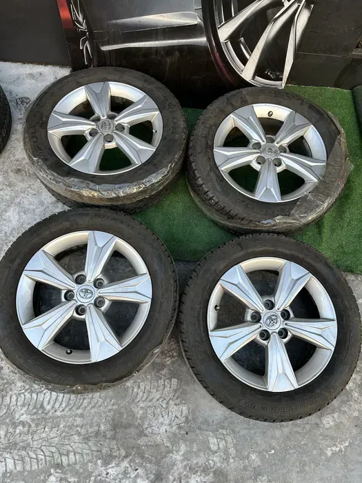 Диски R17 5/114.3 Toyota оригинал.