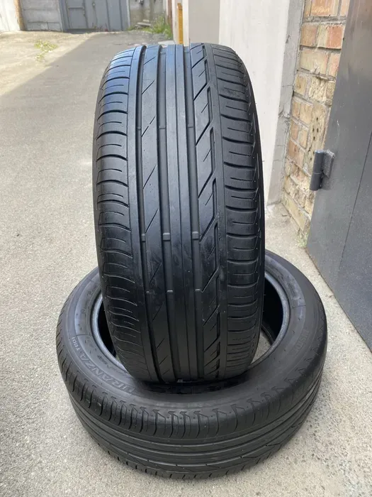 225/50 R18 Bridgestone Turanza T001 пара шин летних