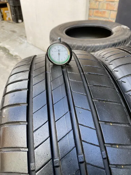 225/40 R19 Bridgestone Turanza 21г, пара шин летних