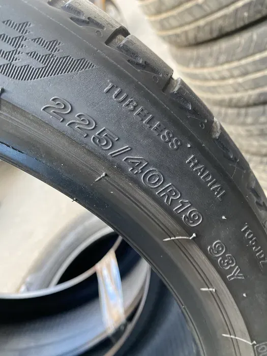 225/40 R19 Bridgestone Turanza 21г, пара шин летних
