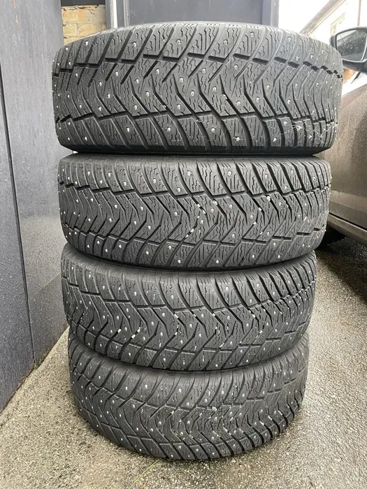 205/55 R16 Yokohama Ice guard 20г комплект шин зимних.