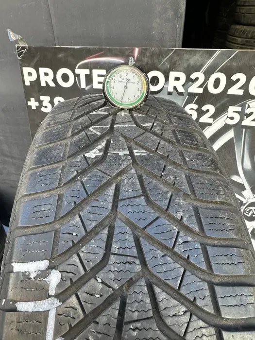 215/60 R16 Yokohama BluEarth комплект шин зимних.