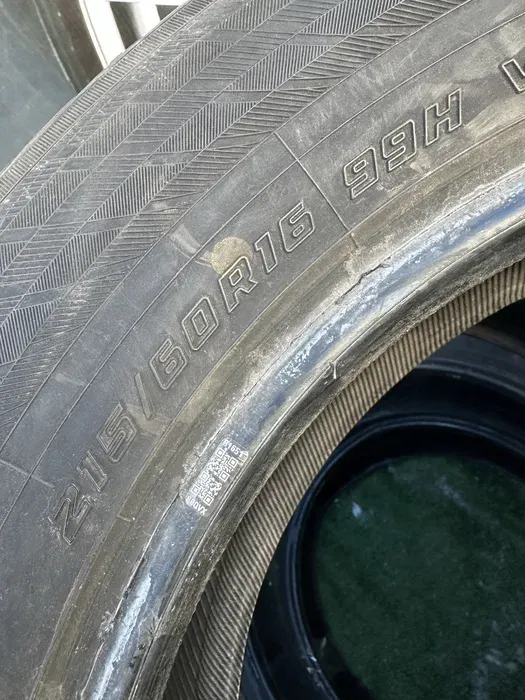 215/60 R16 Yokohama BluEarth комплект шин зимних.