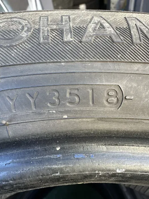 225/55 R18 Yokohama BluEarth комплект шин летних.